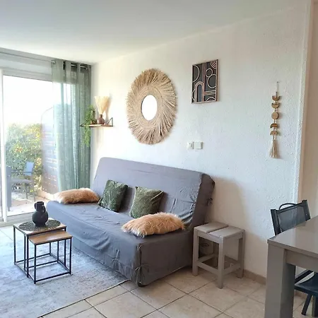 Apartment Front De Mer, Acces Direct A La - T2 - Capitelles 4 *